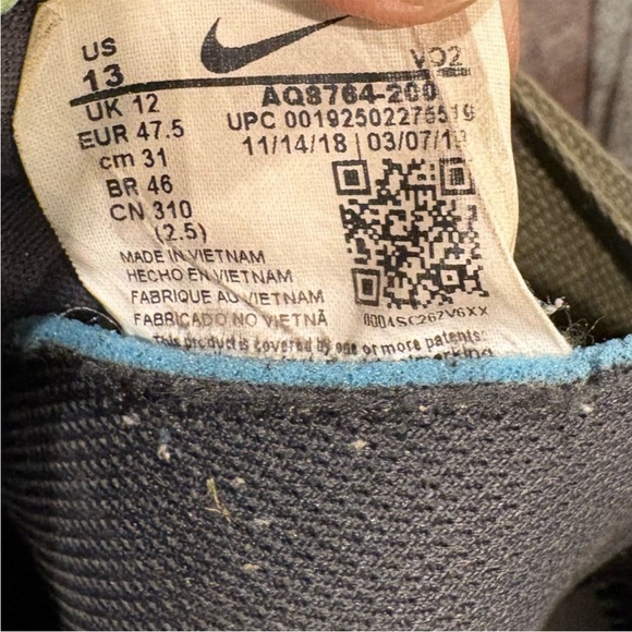 Nike Men's Sneakers in Black and Olive Green - Picture 8 of 8